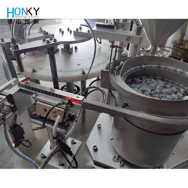 Αυτόματη μηχανή πλήρωσης φιαλιδίων 3 ml με κεραμική αντλία έμβολο για καλλυντικό τζελ δέρματος με ταχύτητα 30 PCS ανά λεπτό